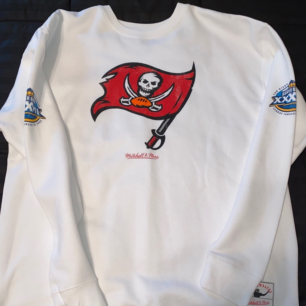 Tampa bay bucs crewneck